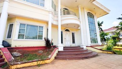 Rumah Area Luxury Intercon, Jakarta Barat - Harga Terbaik 11,8 Miliar