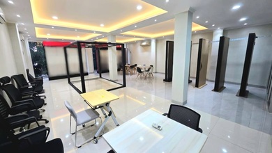 Jual Ruko Tiga Tingkat Lokasi Strategis 