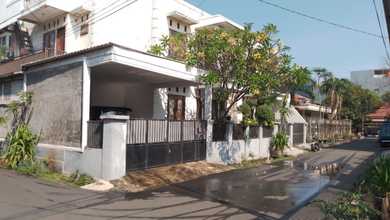 For Sale rumah Premium di Grogol, Jakarta Barat - LT 243m²