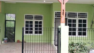 Kesempatan Rumah di Pejuang, Bekasi, LB 70m², Harga 670 Juta