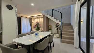 Rumah Mewah di Summarecon Serpong, Tangerang, 4 KT, LT 121m²