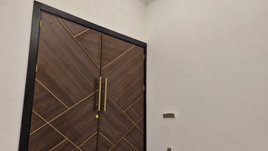 Rumah Mewah di Kawasan Tomang, Jakarta Barat, LB 700m², Harga 12,5 Miliar