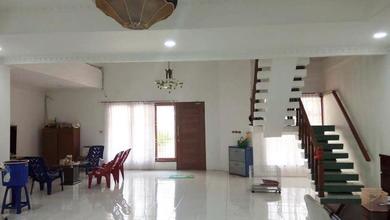 Rumah Modern Luas 300 Jual di Pluit, Jakarta Utara