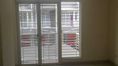 Kesempatan Rumah di Green Lake City, Jakarta Barat, LB 87m², Harga 1,5 Miliar