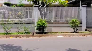 For Sale rumah Premium di Taman Meruya, Jakarta Barat - LT 240m²