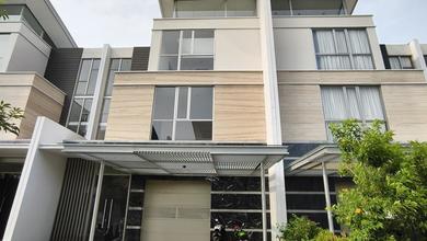 Hunian Elite di Kawasan Golf Island, Jakarta Utara, LB 311m², Harga 9,6 Miliar