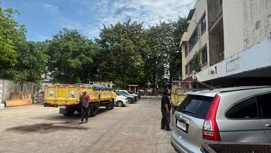 Ruko Di Pangeran Jayakarta Aksea Kontainer 5x17m2.bangunan 3.5 Lantai