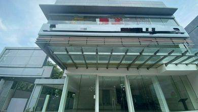 Gedung Komersil Di Sunter.lt 1657m2.lb 1884m2.hadap Utara .lokasi Boulevard