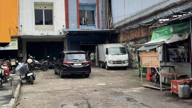 Ruko Sunter 4.5x15m2 . 3 Lantai.parkir Luas