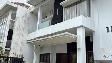 Kesempatan Eksklusif, rumah Prestisius di Kota Wisata, Bogor, LB 500m²