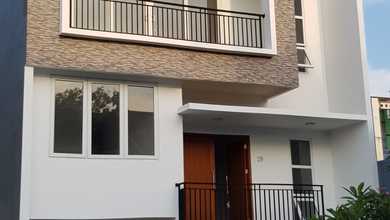 Rumah Modern area Citra Grand, Jakarta Timur, LT 321 m2