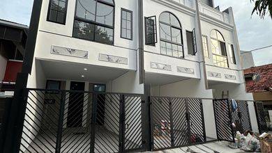 Rumah Premium di Tanjung Duren, Jakarta Barat, Luas 183 m2