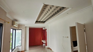 Rumah Elegan di Thamrin, Jakarta Pusat, 2 KT, LT 125m²