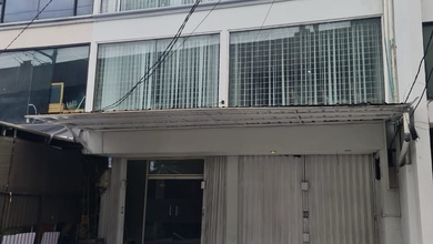 Disewa Ruko Gandeng di Fatmawati Depan Stasiun MRT H.nawi Lokasi Strategis