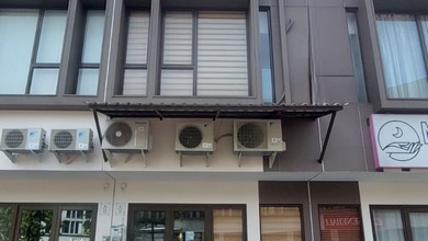 Dijual Ruko Besar  Siap Dipakai Menghadap Jalan Besar
