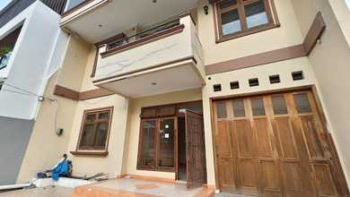 Hunian Mewah di Sunter, Jakarta Utara, 5 Kamar Tidur, LT 180m²