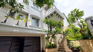 Hunian Elegan di Kelapa Gading, Jakarta Utara, 5 KT, LT 276m²