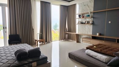 Kesempatan Rumah di Sentul City, Bogor, LB 250m², Harga 2 Miliar