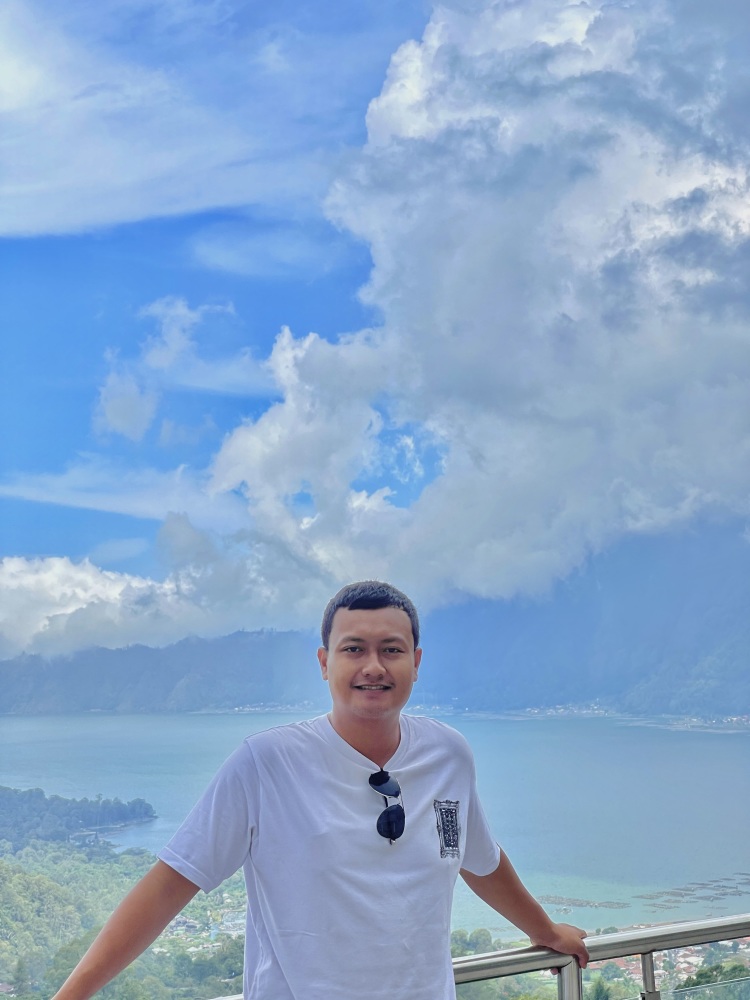 Made Aditya Giri | Agen Properti GadingPro