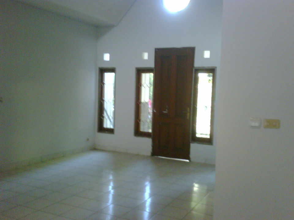 Rumah Sewaan Murah di Alam Sutera, Tangerang, 2 KT, Harga 32 Juta /tahun