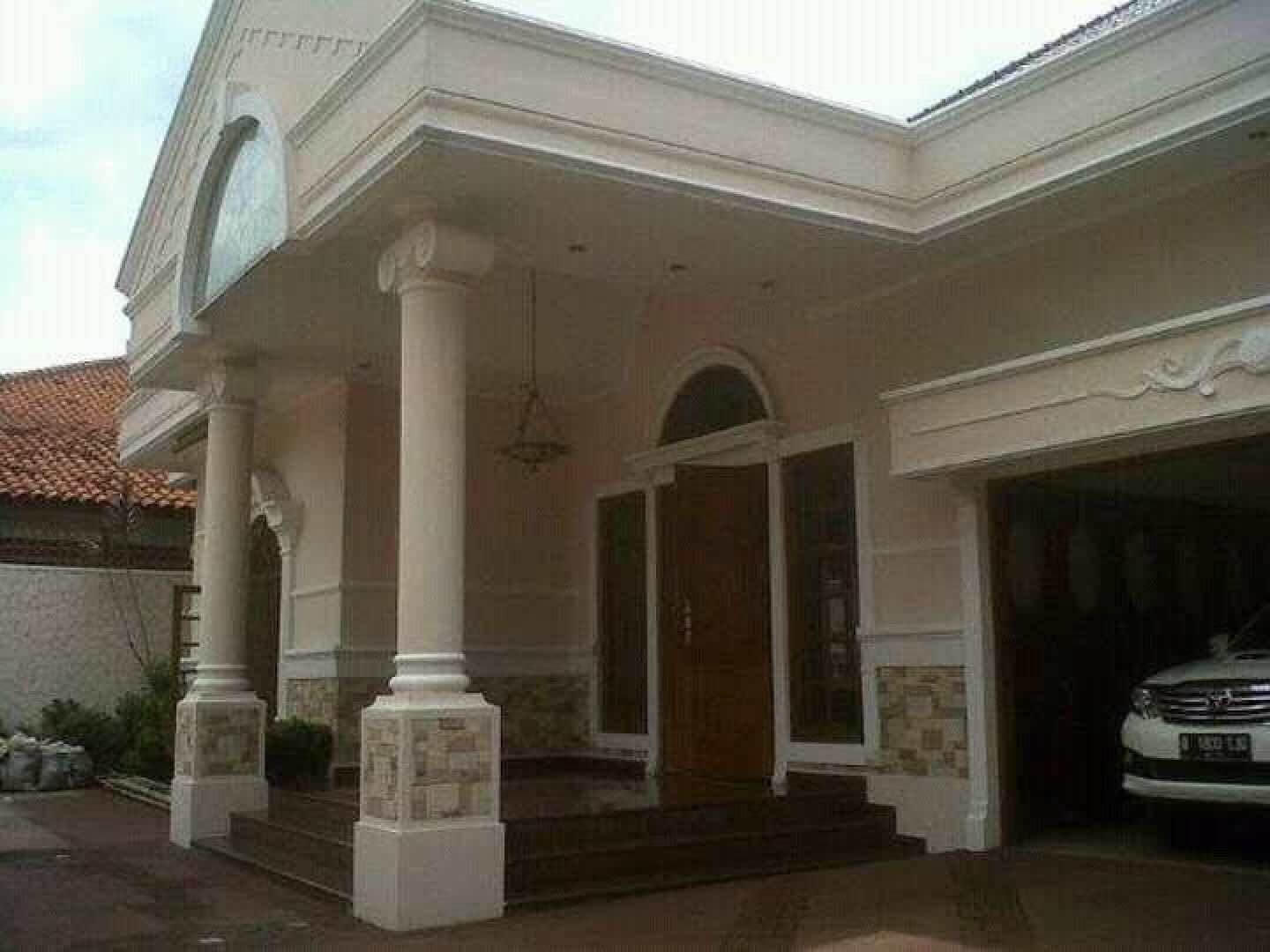  
 	
Sewa Rumah Lokasi Strategis dan Favorit Kawasan Jakarta Selatan