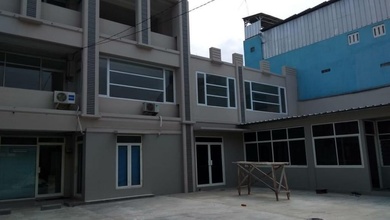 Tempat usaha pinggir jalan kemayoran jln kran