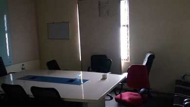 Ruko gandeng di depan Jl.Raya boulevard  ramai, cocok untuk bisnis