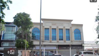 Gedung serba guna