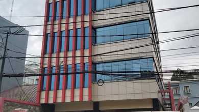 Gedung baru cocok utk kampus hotel dan kantor di cikini menteng jakpus