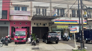 Ruko lokasi kayu putih cakep tanpa renovasi dekat ke arion mall  halte busway jalan pemuda  LRT velodrome  sangat strategis