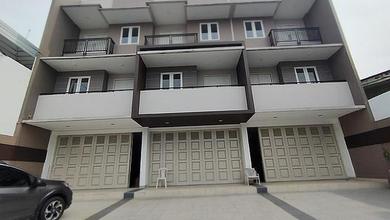 Ruko baru 3 gandeng di jatinegara jaktim