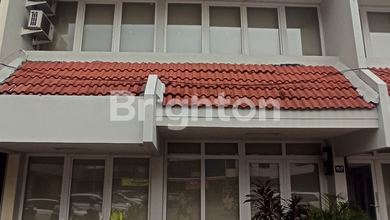 RUKO PONDOK INDAH PLAZA 2 LANTAI SEMI FURNISHED LOKASI STRATEGIS SIAP HUNI