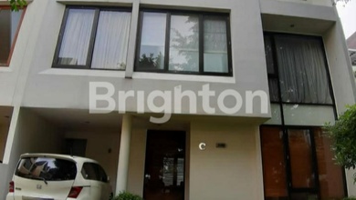 Rumah Elite di Kawasan Jati Padang, Jakarta Selatan, LB 260m², Harga 5,5 Miliar