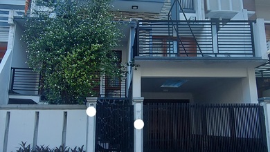 Rumah Mewah di Palmerah, Jakarta Barat, 7 KT, LT 206m²