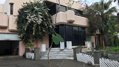 Penawaran Langka, rumah Prestisius di Kebayoran Baru, Jakarta Selatan, LB 1000m²