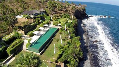 Rumah Mewah di Seraya, Karangasem, 5 Kamar Tidur, LT 5480m²