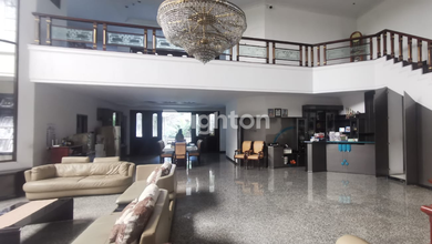 Hunian Mewah di Tambaksari, Surabaya, 7 KT, LT 737m²