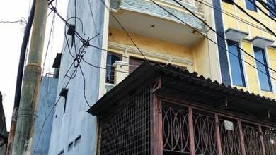 Rumah Siap Pakai di Area Jelambar, Jakarta Barat, LT 70m²
