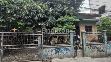 Rumah Mewah di Kawasan Tubagus Angke, Jakarta Barat, LB 200m², Harga 6,9 Miliar