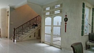 For Sale rumah Mewah di Green garden, Jakarta Barat - LT 250m²