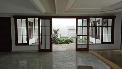 Kesempatan Langka, rumah Prestisius di Green garden, Jakarta Barat, LB 700m²