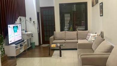 Rumah Dijual di Gunung Sahari, Jakarta Pusat, LB 220m², Harga Kompetitif!