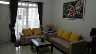 Rumah Prestisius di Kawasan Taman Surya, Jakarta Barat, LB 250m², Harga 3,5 Miliar