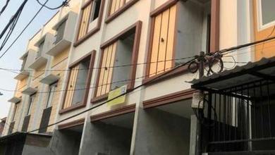 Kesempatan Rumah di Jelambar, Jakarta Barat, LB 200m², Harga 1,9 Miliar