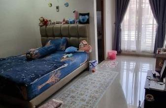 Kesempatan Rumah di Tomang, Jakarta Barat, LB 130m², Harga 2,3 Miliar