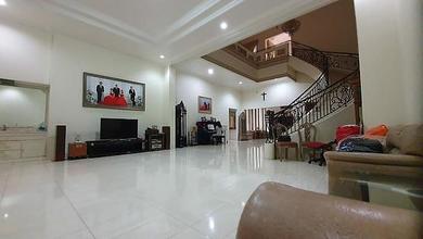 Jual Rumah Baru area Ciledug, Tangerang Luas 750 m2