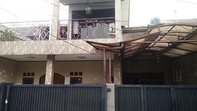 Kesempatan Rumah di Pesanggrahan, Jakarta Selatan, LB 250m², Harga 2,25 Miliar