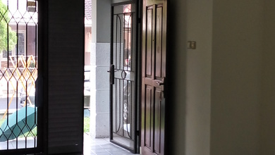 Rumah Sewa Nyaman Lokasi Alam Sutera, Tangerang, LB 70m²