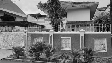Rumah Sewa Nyaman Lokasi Tomang, Jakarta Barat, LB 440m²