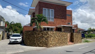 Dijual rumah Eksklusif di Denpasar Selatan, Denpasar - LT 200m²
